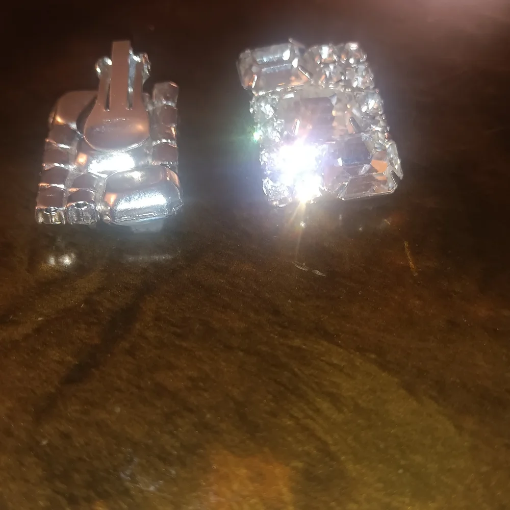 N/A elegant silver